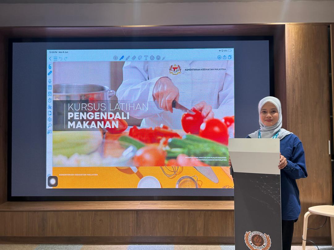Sesi Latihan Pengendali Makanan Cubix Food